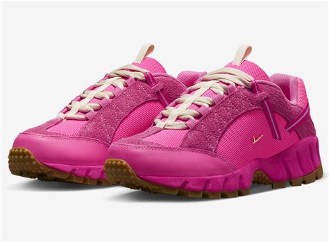 jacquemus humara nike|air humara x jacquemus pink.